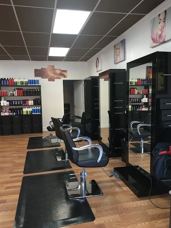 The Salon by Kelly