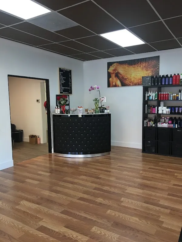 The Salon by Kelly