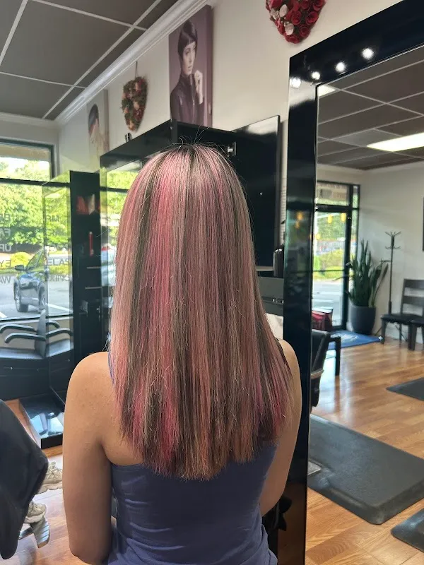 The Salon by Kelly
