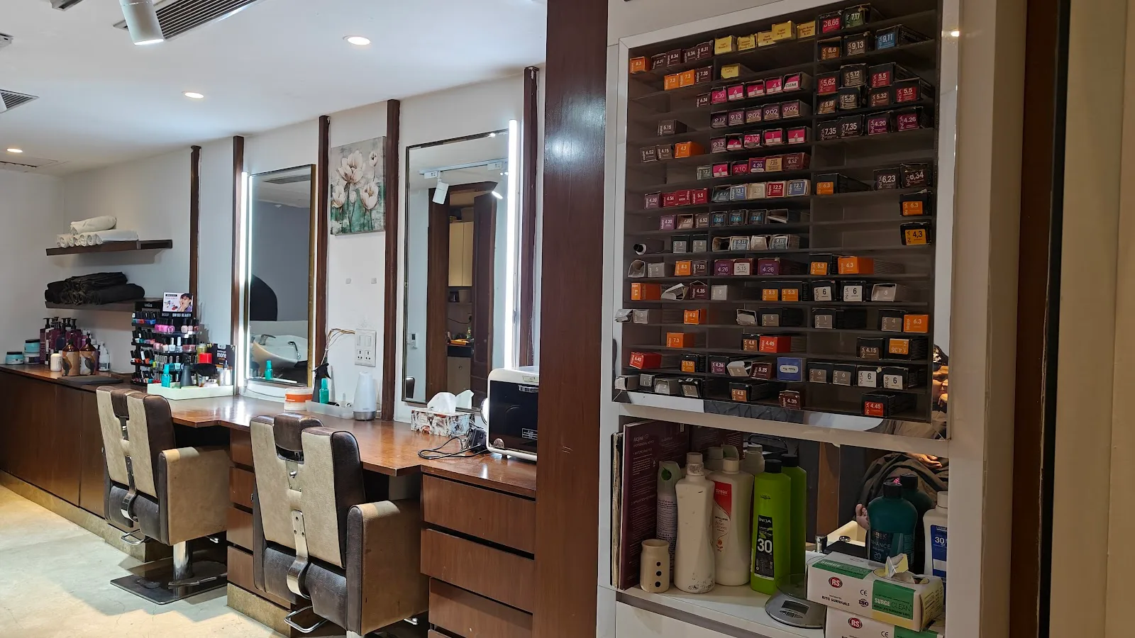 RBV'S Unisex Salon