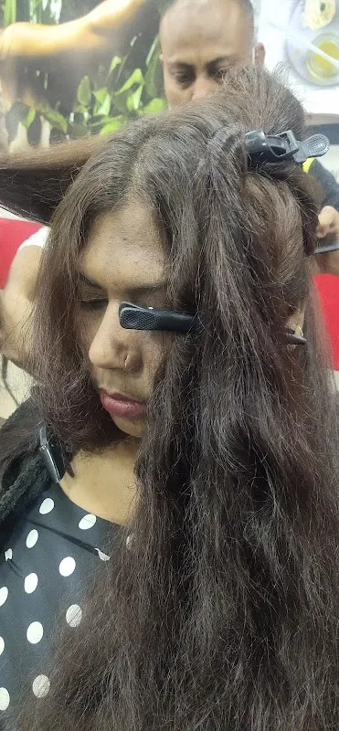 Yogi's HAIR FX salon