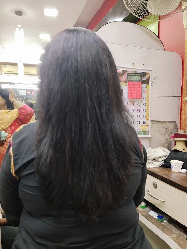 Yogi's HAIR FX salon