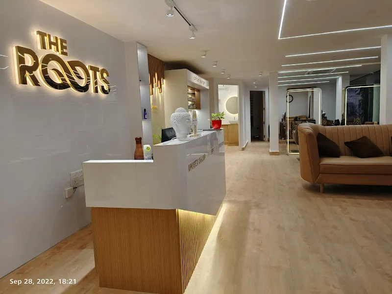 The Roots Salon & Spa Vazhuthacaud - Premium Beauty Salon | Luxury Salon in Vazhuthacaud