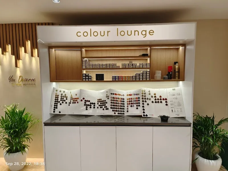 The Roots Salon & Spa Vazhuthacaud - Premium Beauty Salon | Luxury Salon in Vazhuthacaud