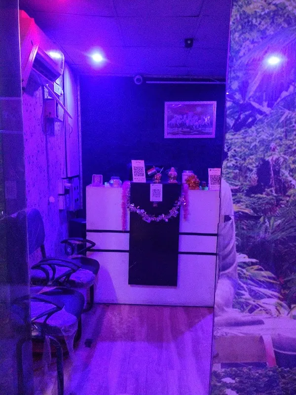 Moon spa & Saloon