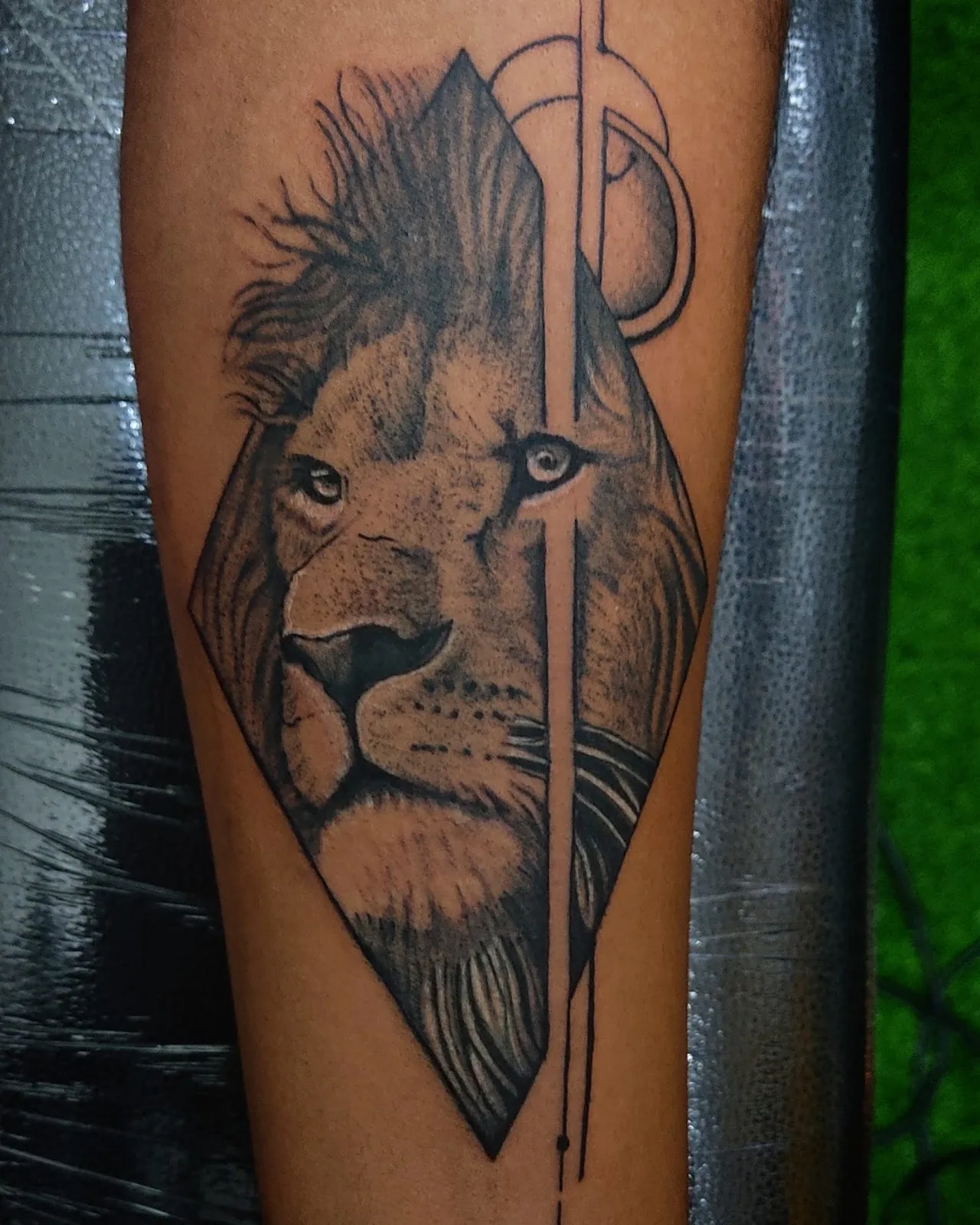 Wolf Tattoo & Piercing Studio (Permanent )