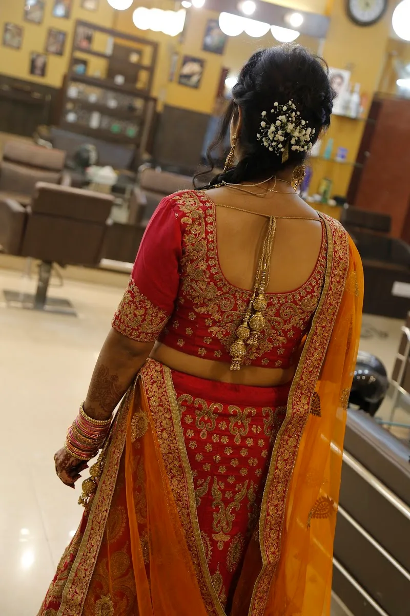 Style Studio by U and R - Best Unisex Salon in Faridabad