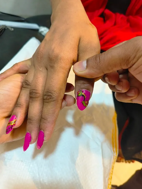 Cut & Care unisex salon academy