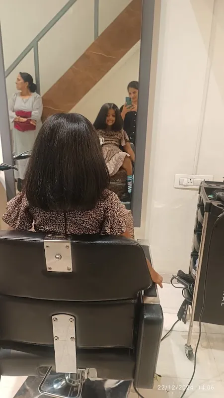 Cut & Care unisex salon academy
