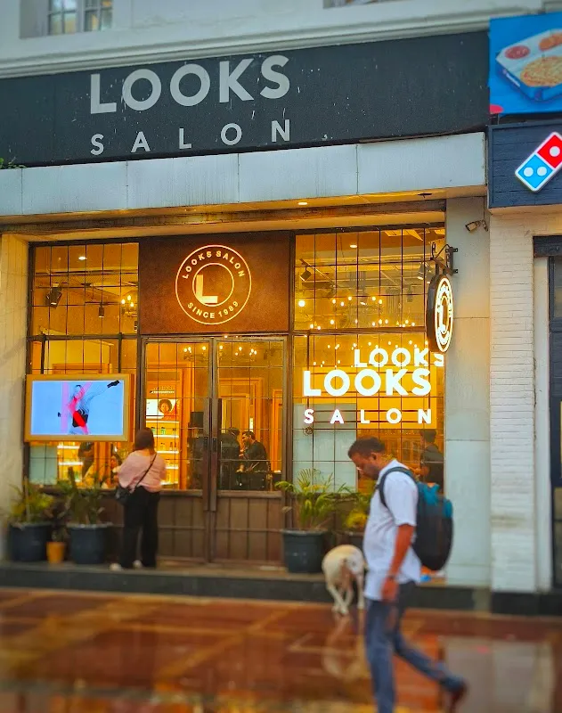 Looks Salon, Regal Building, Connaught Place