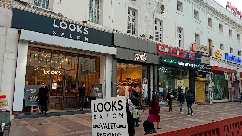 Looks Salon, Regal Building, Connaught Place