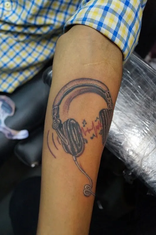Max Tattooz & Piercing