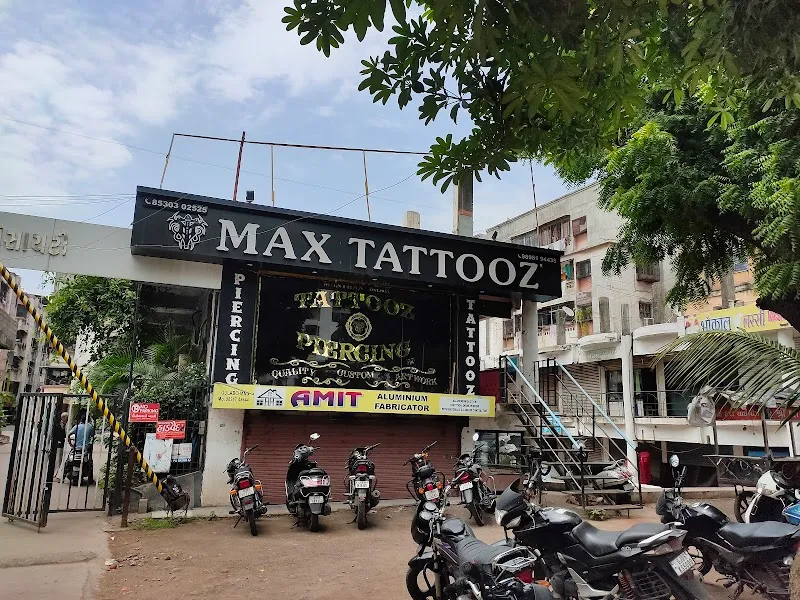 Max Tattooz & Piercing