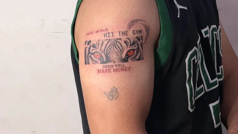 Max Tattooz & Piercing