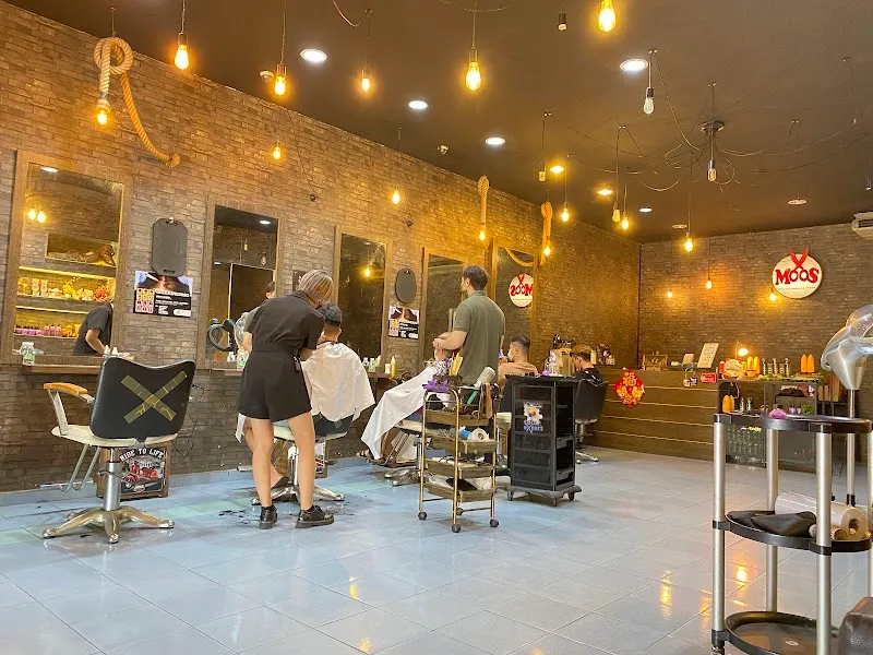 Moos hair studio