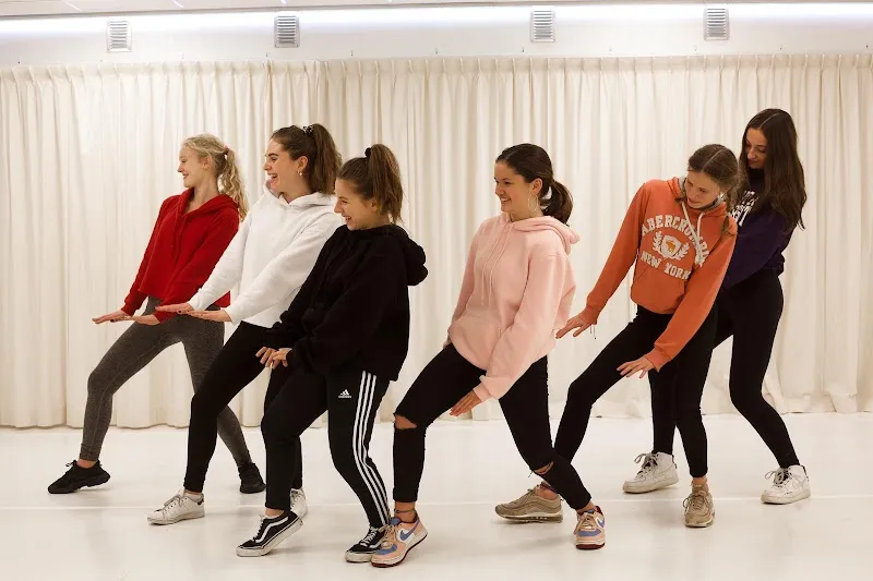 Wladimir Dance Studios