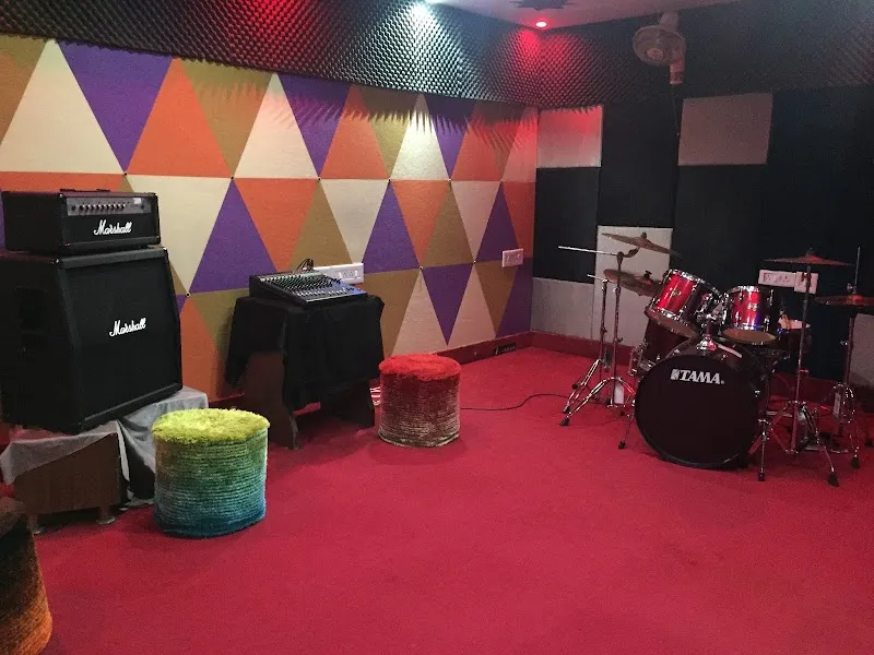Oviya Studios