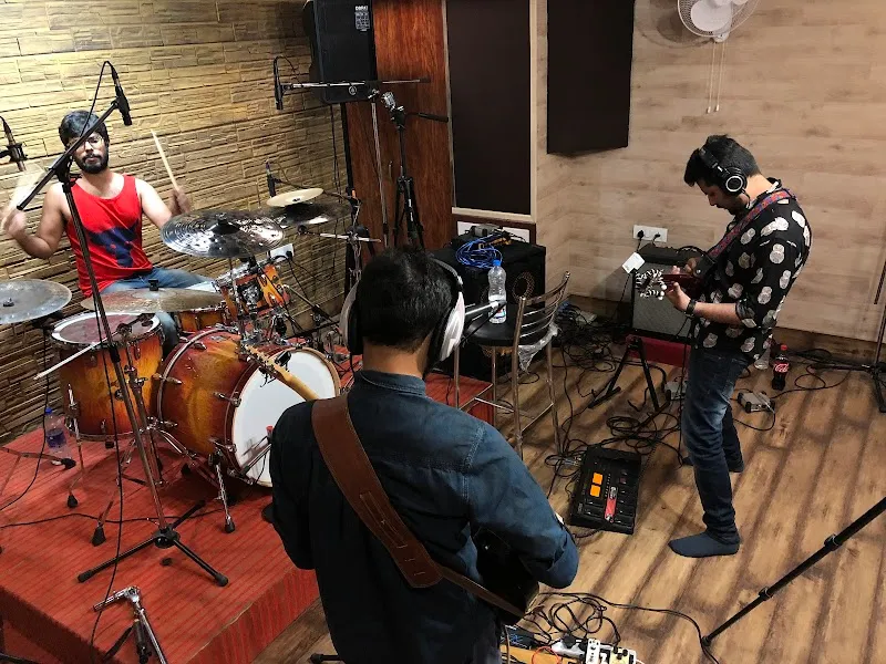 Oviya Studios