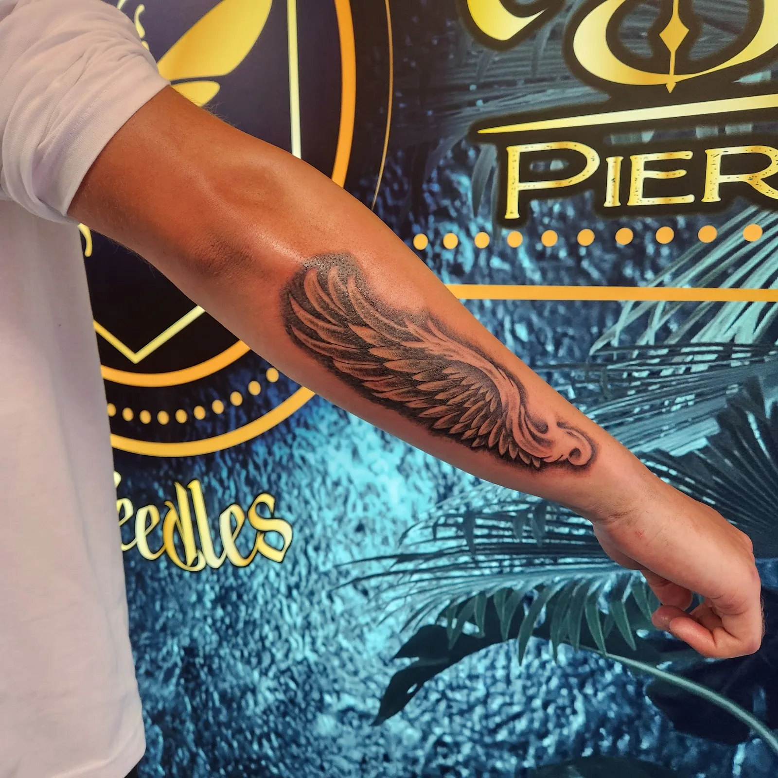 Max & Sam Needles SALON PRIVE (SUR RDV UNIQUEMENT) Tattoo, Piercing, maquillage permanent, ligne fine