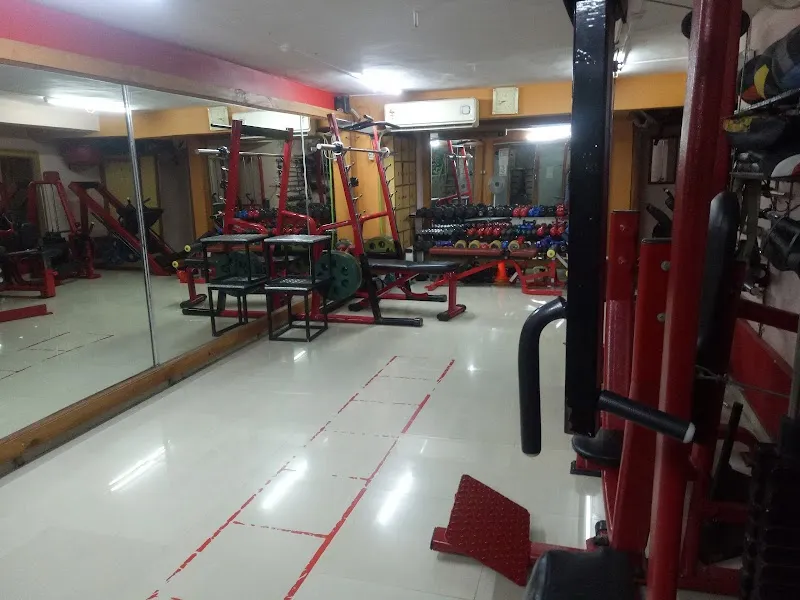 QUEENS FITNESS