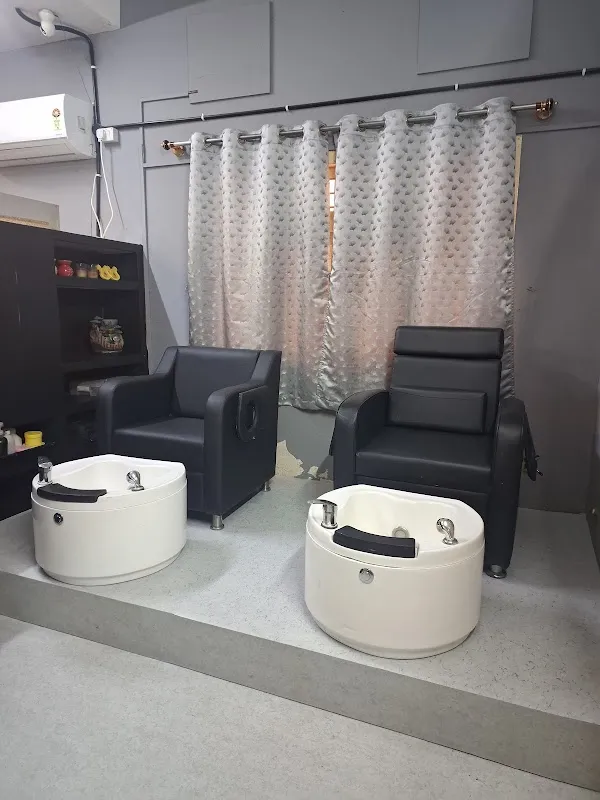 Blossom Beauty Point and Family Salon