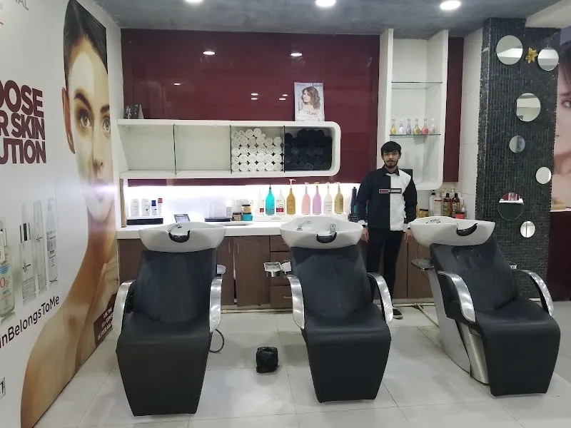 Madonna Salon