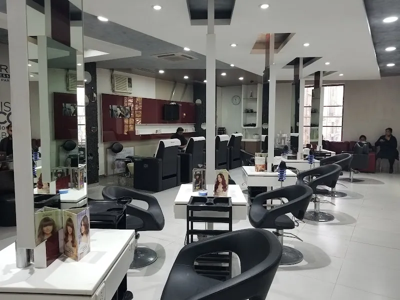 Madonna Salon