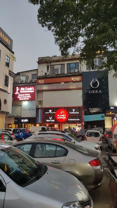 Madonna Salon