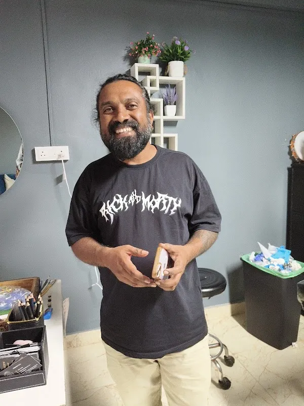 Alien tattoo studio