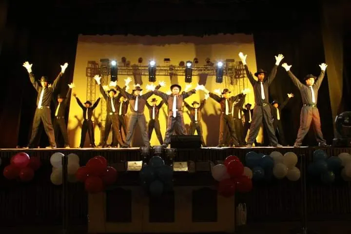 Ecstatic Moves