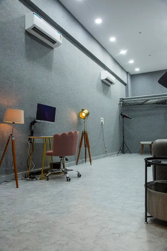 LumiNavneet Portrait Studio