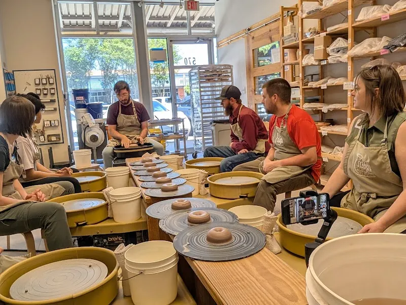 Cafe Monet Art and Clay Studio