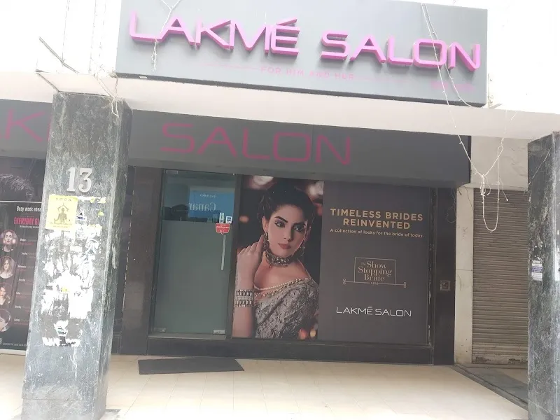 Lakme Salon For Him and Her in Vasant Vihar,Delhi