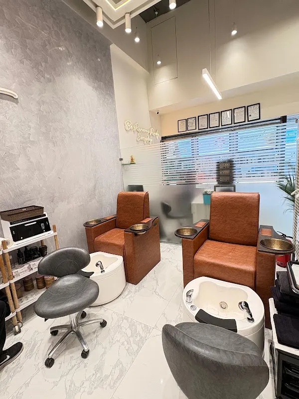 Lakme Salon For Him and Her in Vasant Vihar,Delhi