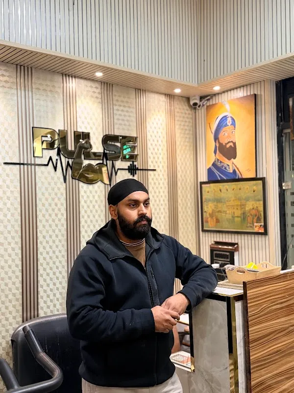 PULSE FITNESS | BEST GYM IN TILAK NAGAR