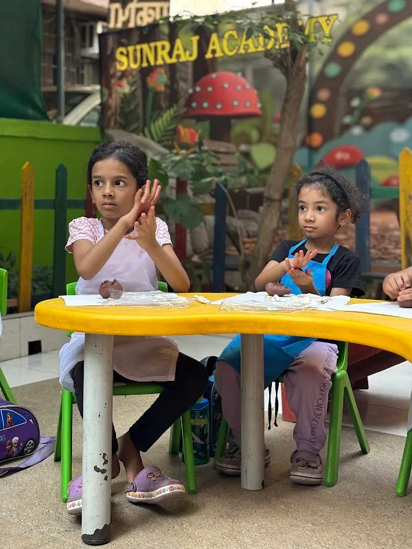 Kalarang Club (Drawing and Painting Classes )