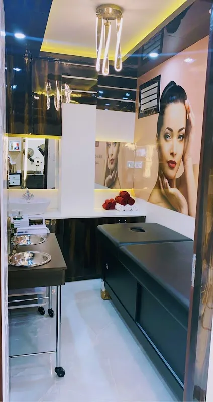 Jawed Habib Karol Bagh