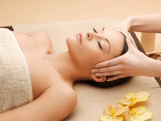 Massage therapist classic spa