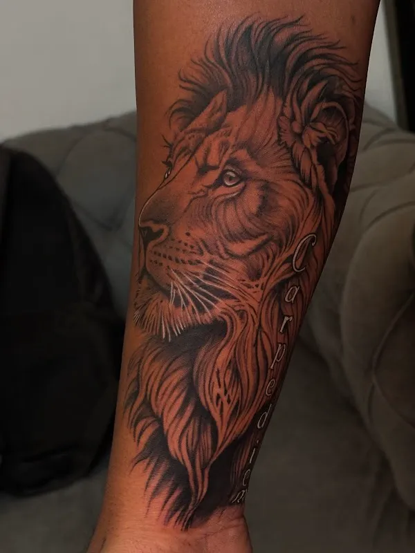 Hunter Tattoo And Piercing