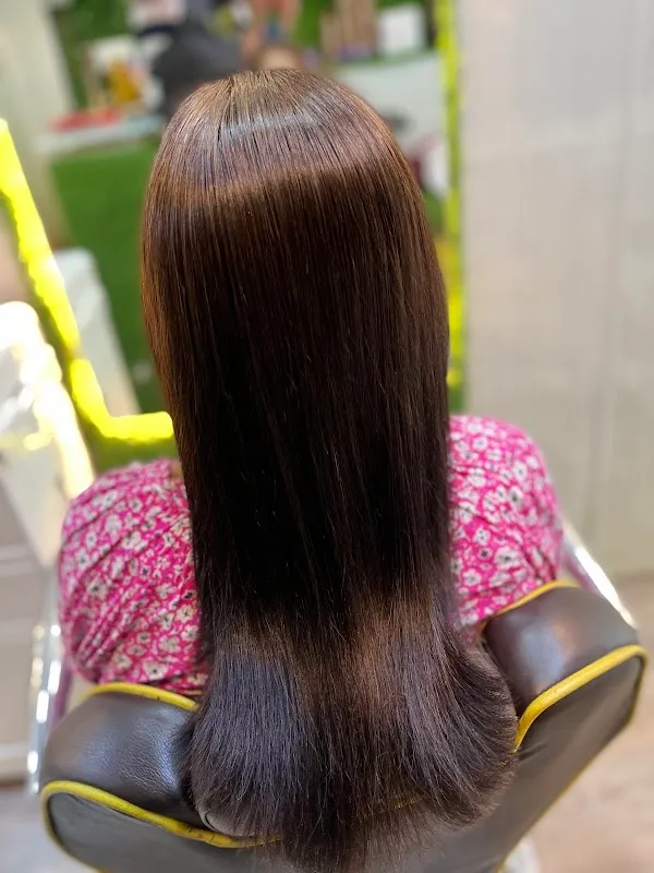 Malhar Beauty Salon
