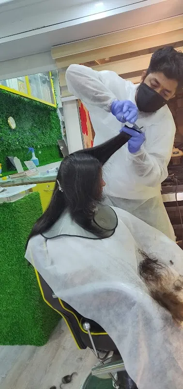 Malhar Beauty Salon