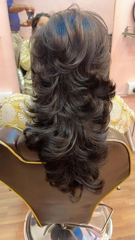 Malhar Beauty Salon