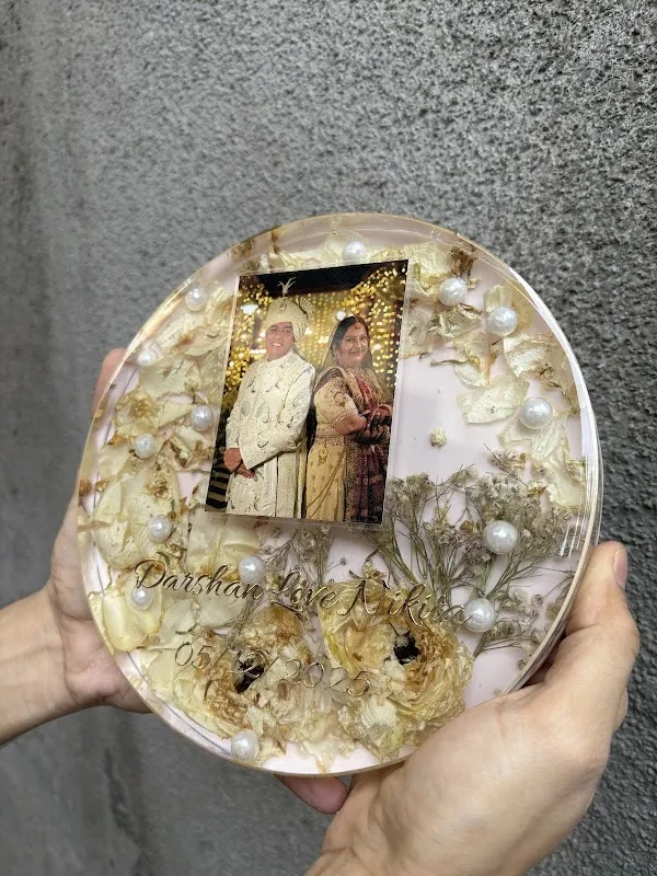 KaizenArt Studio - Shlok Dagly / Resin Artist