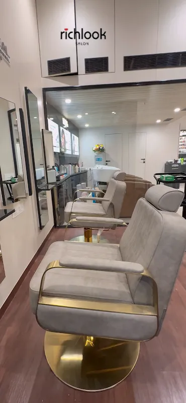 Richlook Salon, Tilak Nagar
