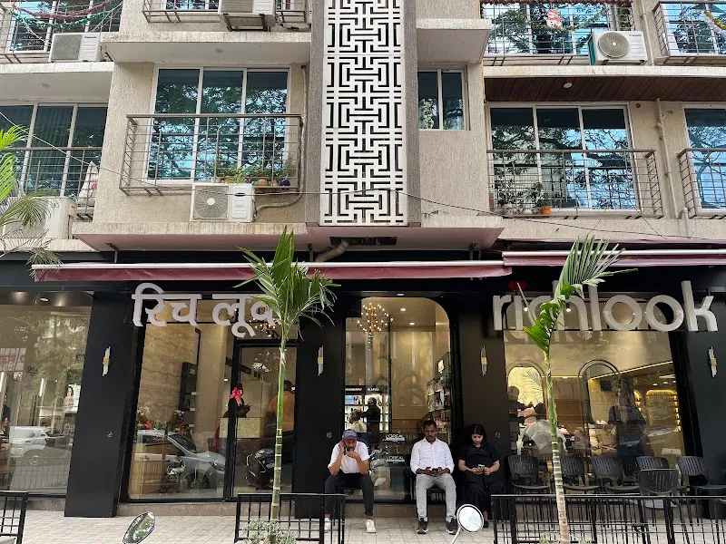Richlook Salon, Tilak Nagar