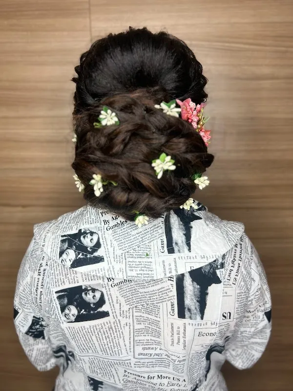 Amans Salon And Academy