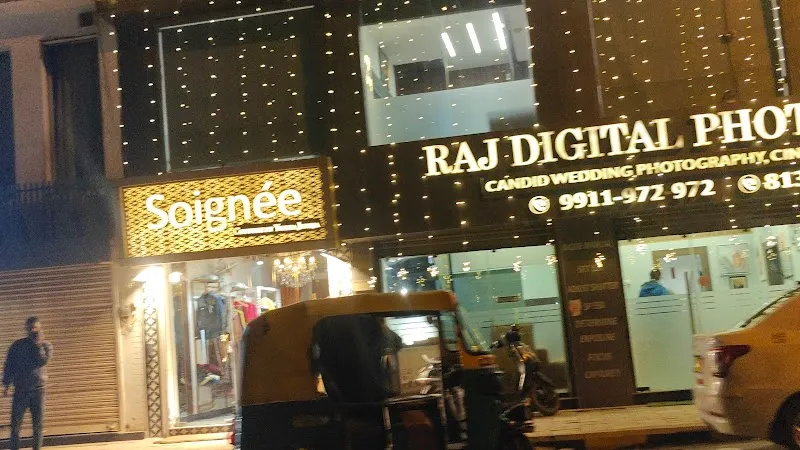 Raj Digital Photo Studio & Colour Lab