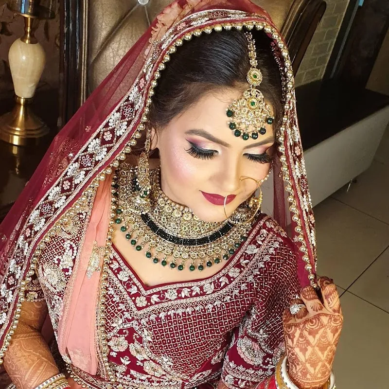 CUTS POINT SALON & ACADEMY | SALON IN LUDHIANA