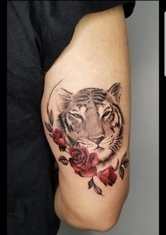 TATTOO HOUSE STUDIO-Tattoo Studio in cp-Tattoo shop in cp- Tattoo artist in cp-tattoo studio in delhi-tattoo shop in delhi