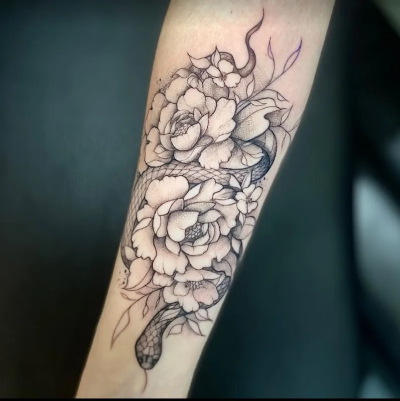 TATTOO HOUSE STUDIO-Tattoo Studio in cp-Tattoo shop in cp- Tattoo artist in cp-tattoo studio in delhi-tattoo shop in delhi
